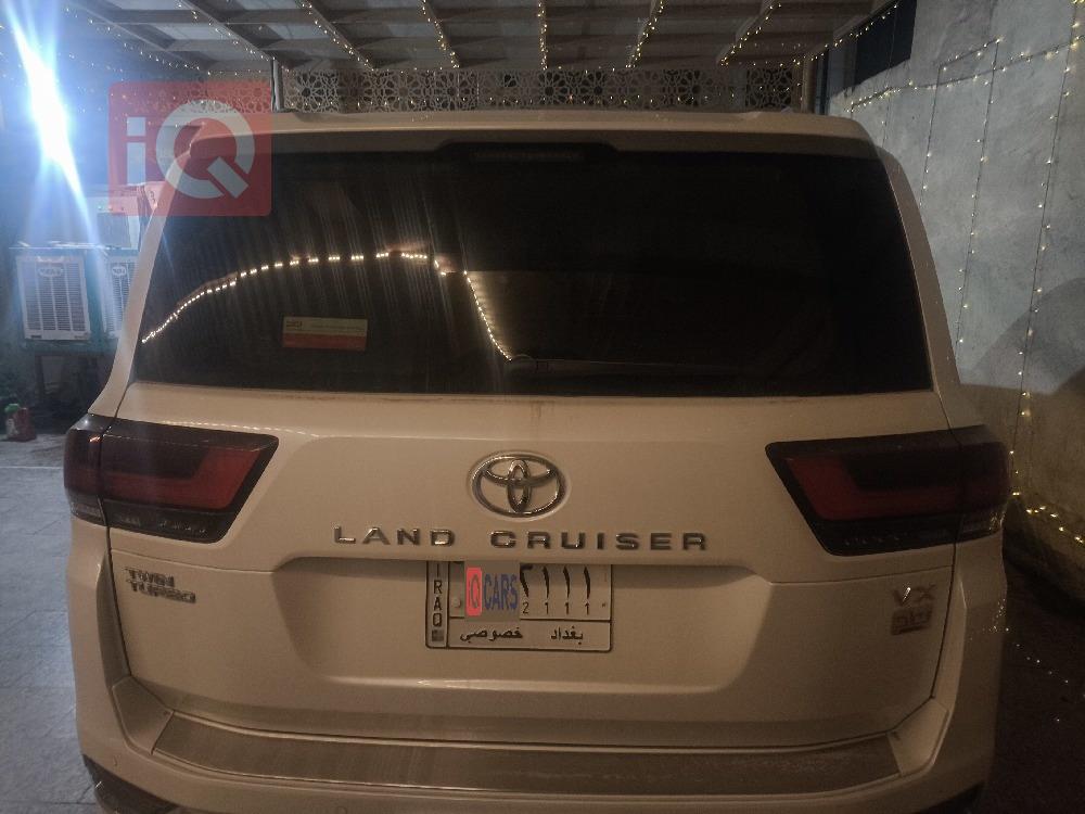 تۆیۆتا لاند کروزەر